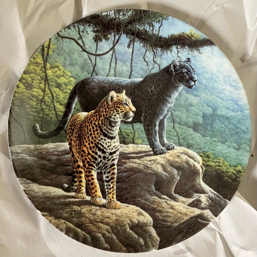 VTG Edwin M. Knowles "The Jaguar" Collector Plate